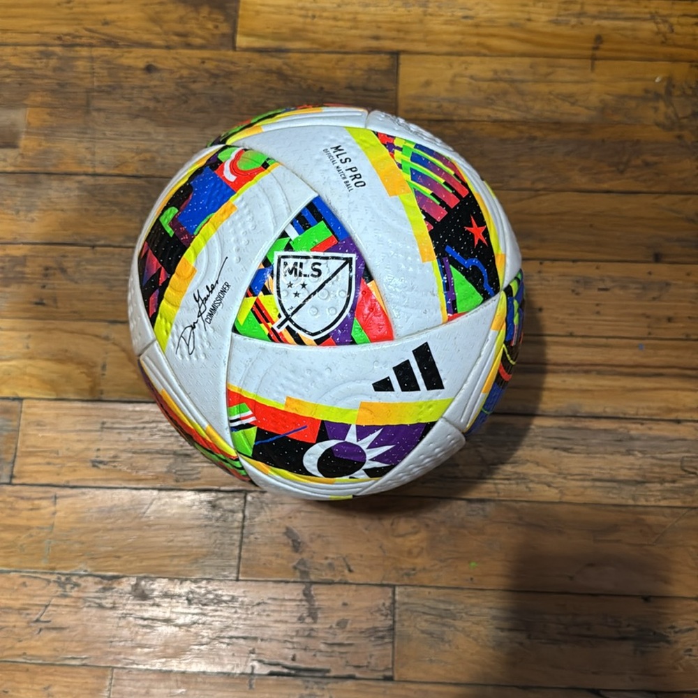 Official Match Ball Adidas Soccer Ball size 5